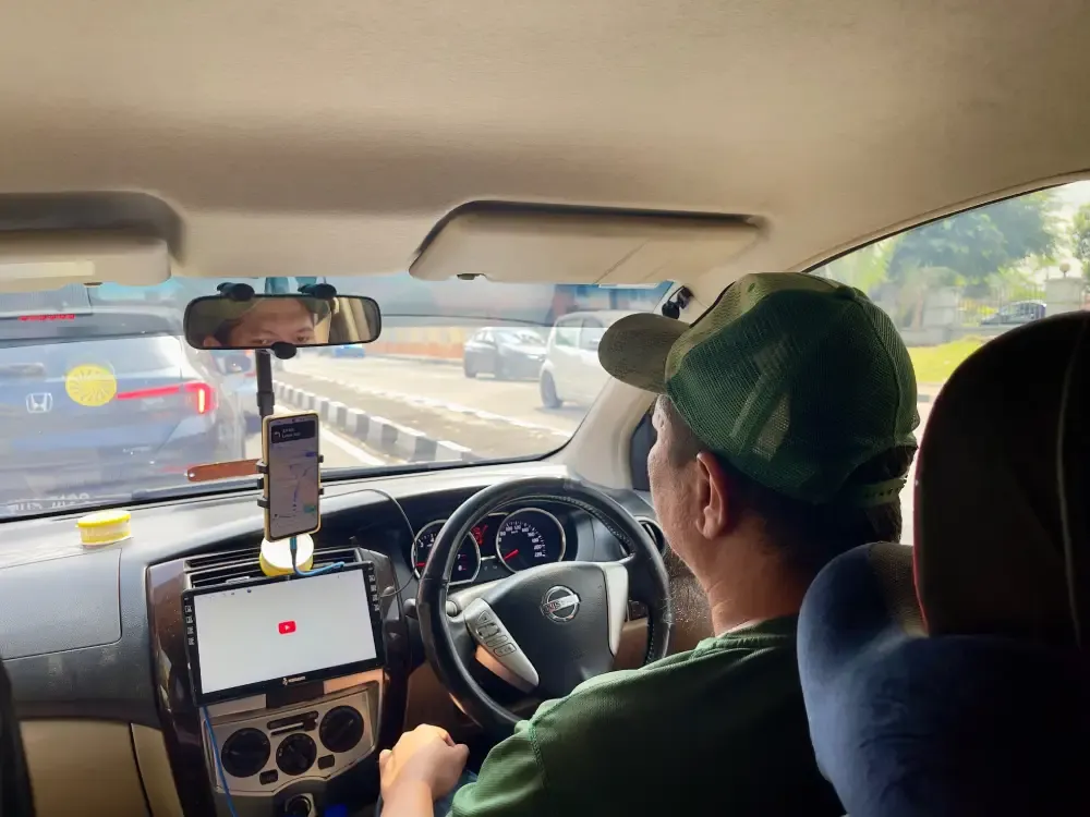Taxi Online Ozet, Perjalanan Nyaman dengan Tarif Transparan - Ozet