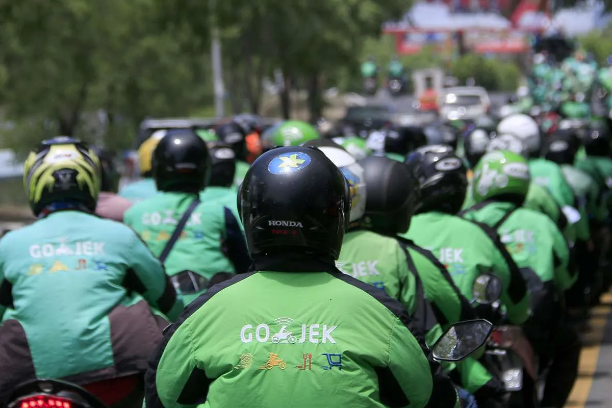 Ojek Motor Ozet, Solusi Transportasi Cepat, Aman, dan Berhadiah - Ozet